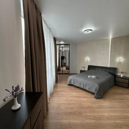 Stepana Bandery 35 Apartment Truskavets