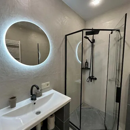 Stepana Bandery 35 Apartment *