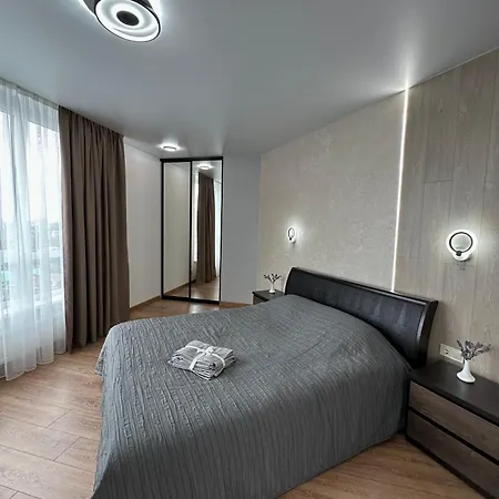 Stepana Bandery 35 Apartment *